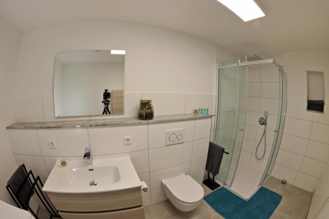 Modern und Neu, TOP Ausstattung mit Kaffeevollautomat, 2x Netflix-TV, Lüftungsanlage, Geschirrspüler Wallerfangen Exterior foto